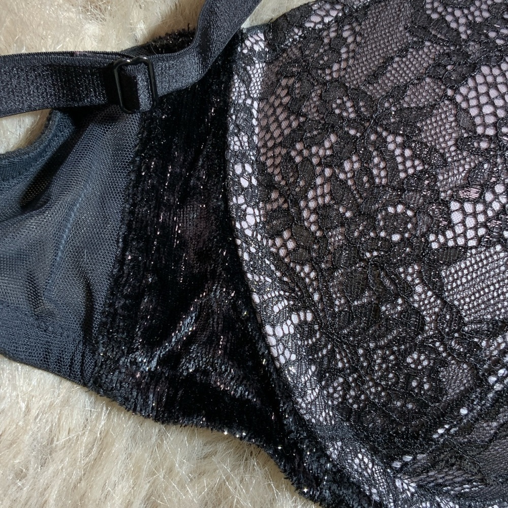 Victoria's Secret Elegant Black Lace Bra - Picture 6 of 9